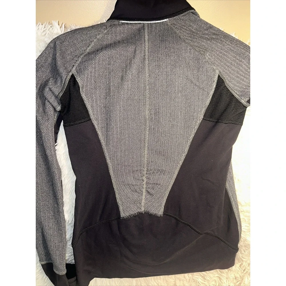 Ivivva by LULULEMON  Quarter Zip Jacket 69918 Size 14 Black & Gray (#1)